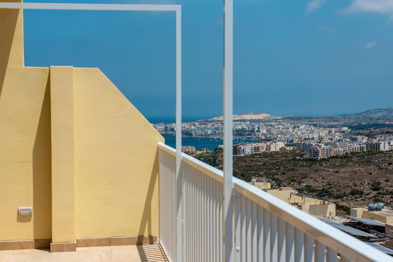 Summer Breeze Penthouse With Private Hot Tub & Terrace With Panoramic Views, By Getawaysmalta Mellieħa Kültér fotó