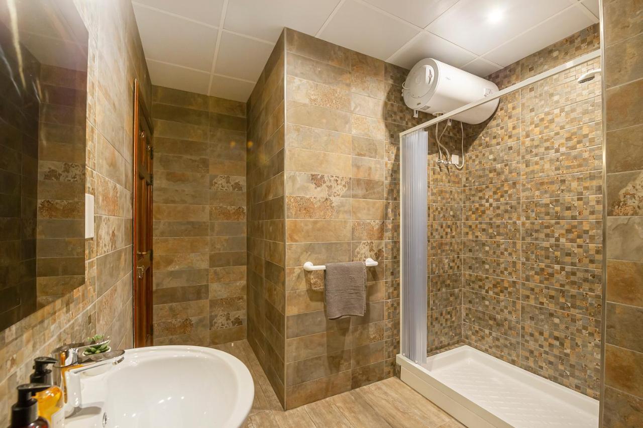 Summer Breeze Penthouse With Private Hot Tub & Terrace With Panoramic Views, By Getawaysmalta Mellieħa Kültér fotó